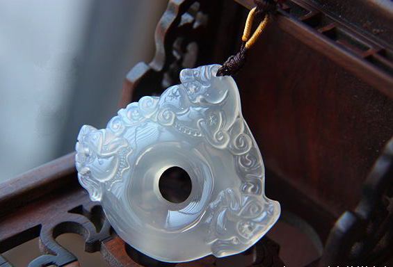 天然玉髓走俏蓉城收藏市场